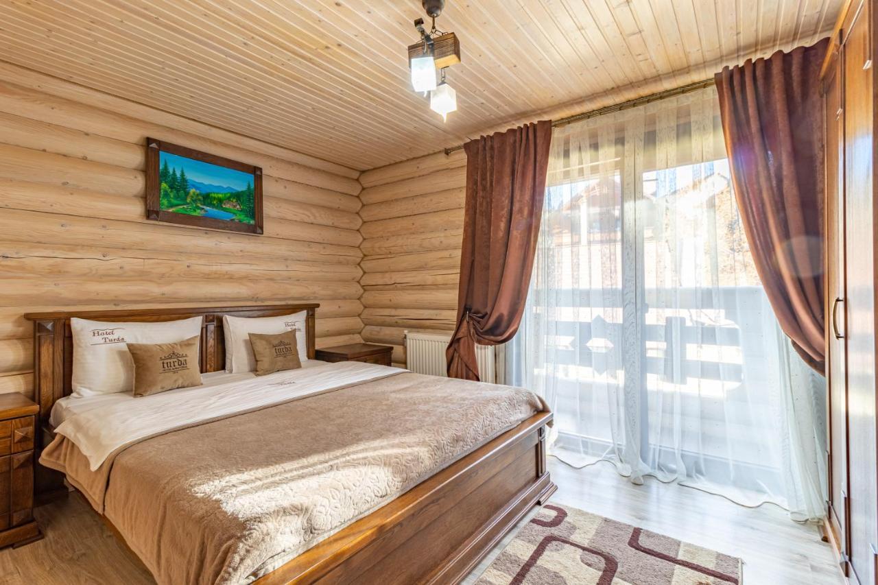 Guest House Turda บูโคเวล ภายนอก รูปภาพ