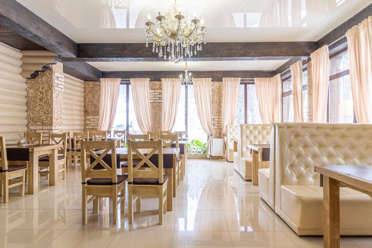 Guest House Turda บูโคเวล ภายนอก รูปภาพ