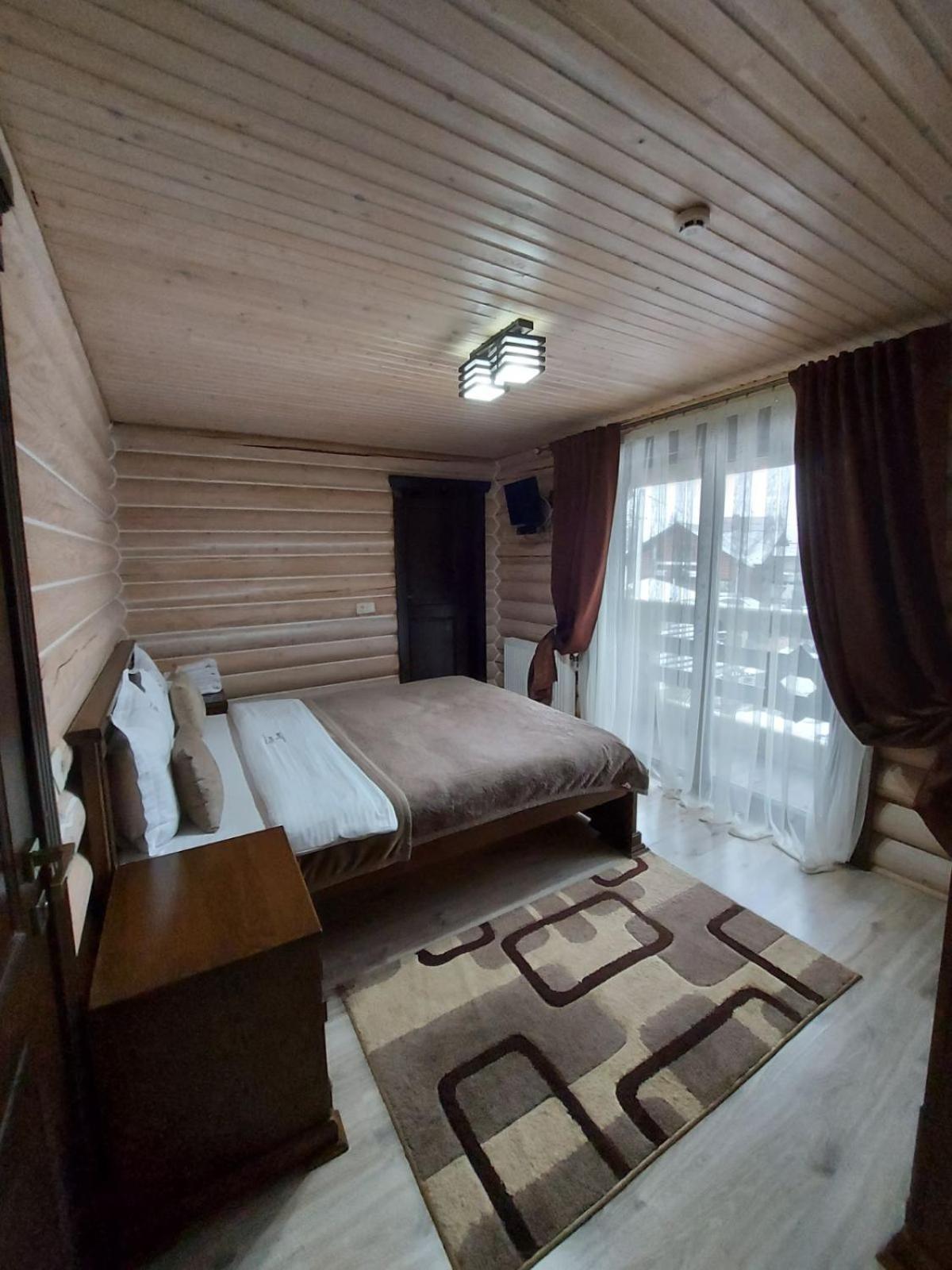 Guest House Turda บูโคเวล ภายนอก รูปภาพ