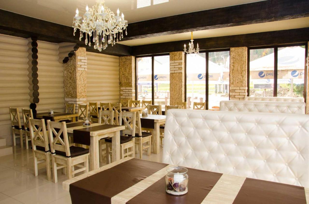 Guest House Turda บูโคเวล ภายนอก รูปภาพ